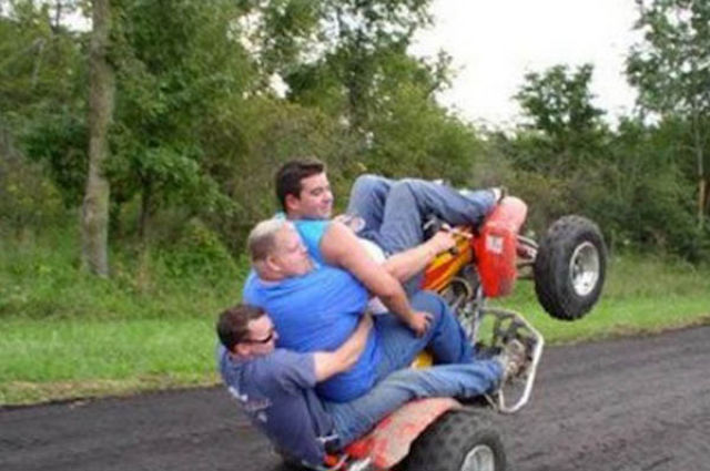 Фотографии, сделанные за секунду до получения серьезного увечья за секунду до катастрофы, за секунду до травмы