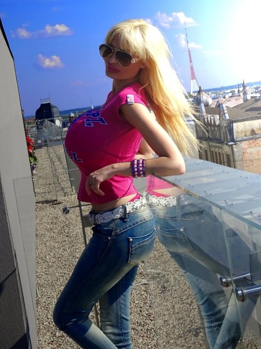 Виктория Уайлд - французская модель, превратившаяся благодаря пластическим операциям в живую ceкc-куклу пластические операции превратилась в куклу, Виктория Уайлд, Victoria Wild