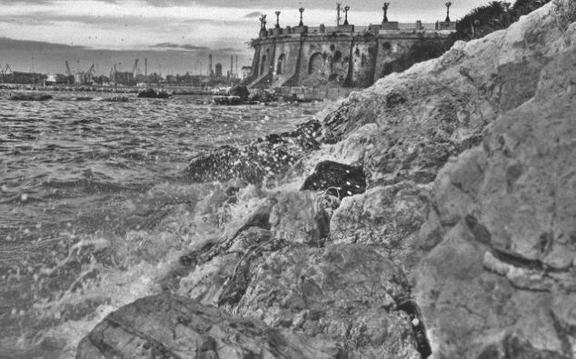 Попытки сделать селфи, которые закончились плачевно смертельное селфи, селфи закончившиеся трагично