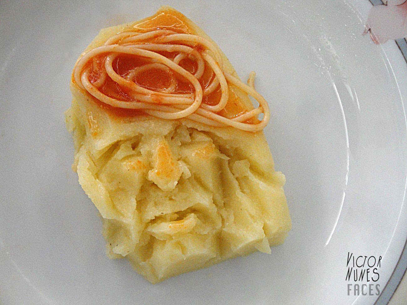 Художник создаёт милые, смешные и пугающие лица из всего, что он ест Виктор Нуньес, Victor Nunes faces, лица еда