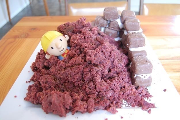 Кошмар в подарок: 27 провальных тортов, которые родители сделали своим детям на день рождения ужасные торты на день рождения, смешные торты, провальные торты своими руками, торты своими руками смешно