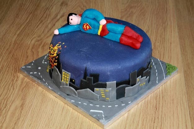 Кошмар в подарок: 27 провальных тортов, которые родители сделали своим детям на день рождения ужасные торты на день рождения, смешные торты, провальные торты своими руками, торты своими руками смешно