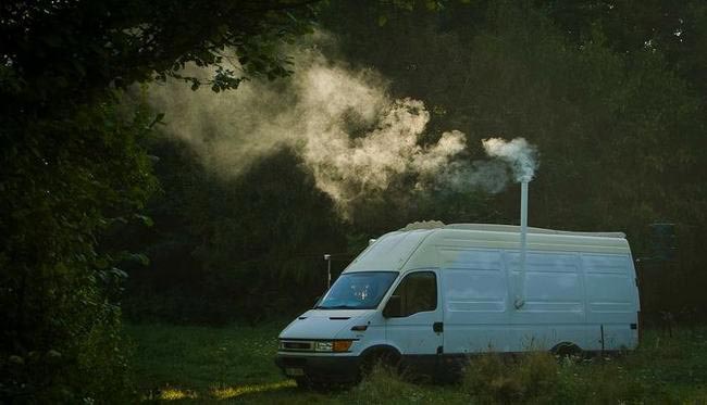 Мужчина превратил свой старый фургон в удивительный дом на колесах фургон в дом на колесах, дом на колесах из фургона, крошечный дом на колесах, маленький дом на колесах, дом на колесах своими руками