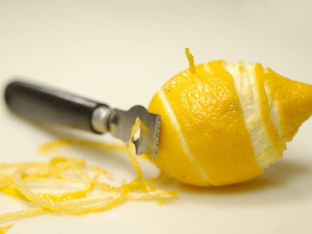 25 креативных способов использования лимона, которые докажут, что этот цитрус незаменим в хозяйстве способы использования лимона, необычное применение лимона