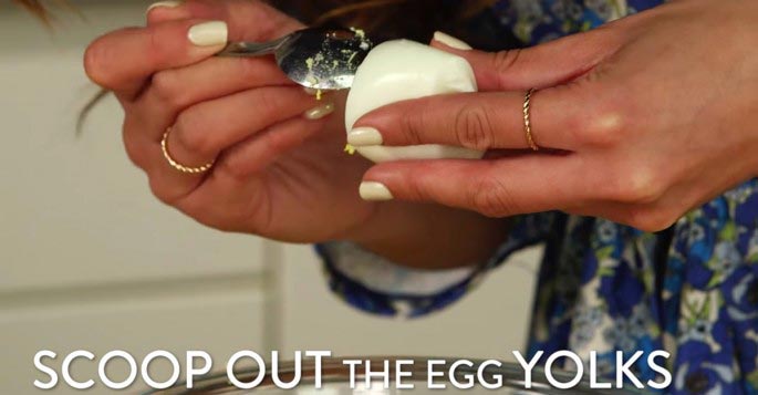 Готовимся к Пасхе: как превратить обычное вареное яйцо в цыпленка как превратить обычное вареное яйцо в цыпленка, цыплёнок из яйца рецепт