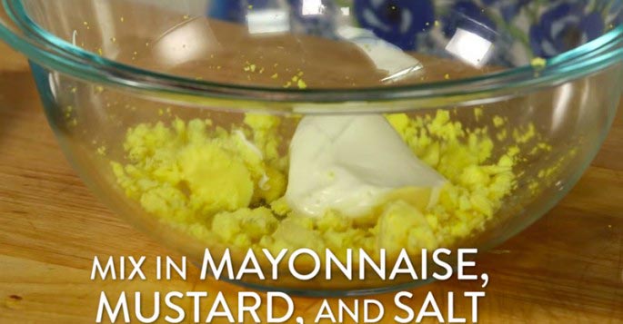 Готовимся к Пасхе: как превратить обычное вареное яйцо в цыпленка как превратить обычное вареное яйцо в цыпленка, цыплёнок из яйца рецепт