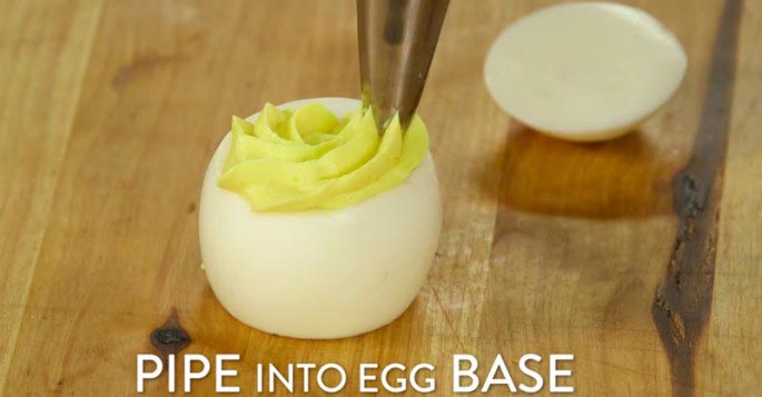 Готовимся к Пасхе: как превратить обычное вареное яйцо в цыпленка как превратить обычное вареное яйцо в цыпленка, цыплёнок из яйца рецепт