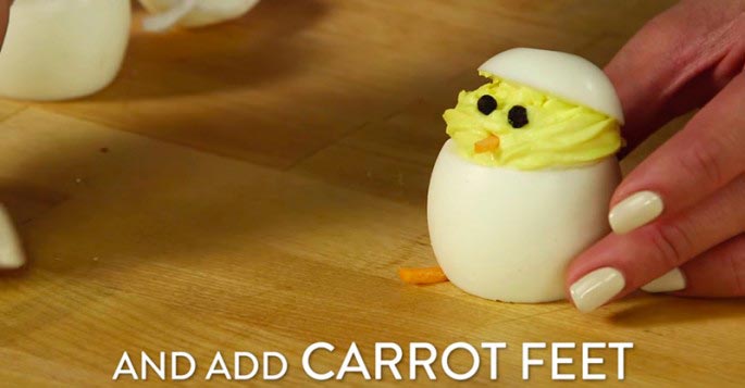 Готовимся к Пасхе: как превратить обычное вареное яйцо в цыпленка как превратить обычное вареное яйцо в цыпленка, цыплёнок из яйца рецепт