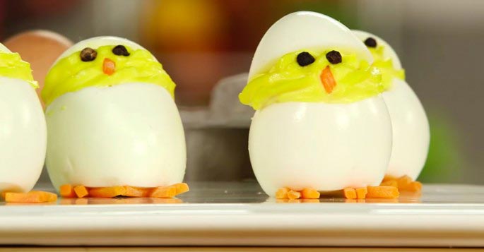Готовимся к Пасхе: как превратить обычное вареное яйцо в цыпленка как превратить обычное вареное яйцо в цыпленка, цыплёнок из яйца рецепт