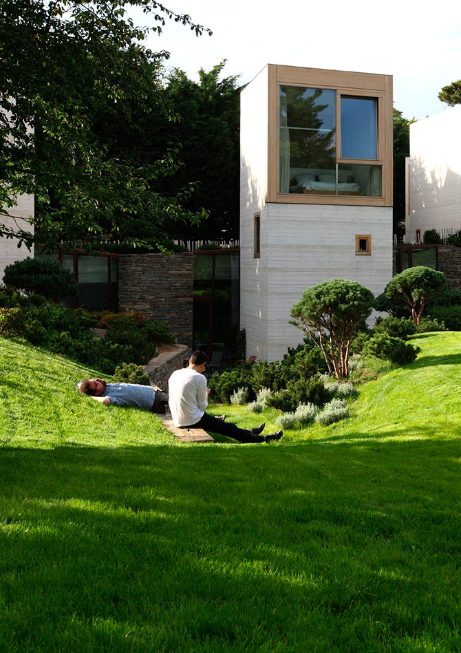 Креативная архитектура. Дом в форме города недалеко от Парижа