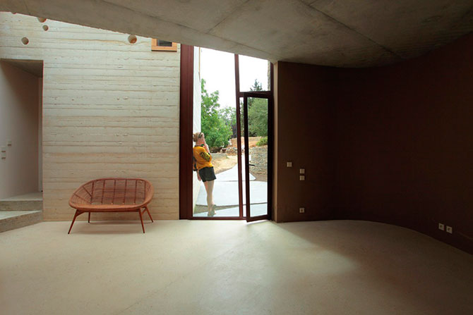 Креативная архитектура. Дом в форме города недалеко от Парижа