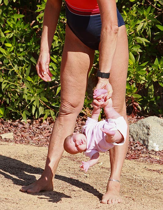 Мир шокирован русской бэби-йогой!