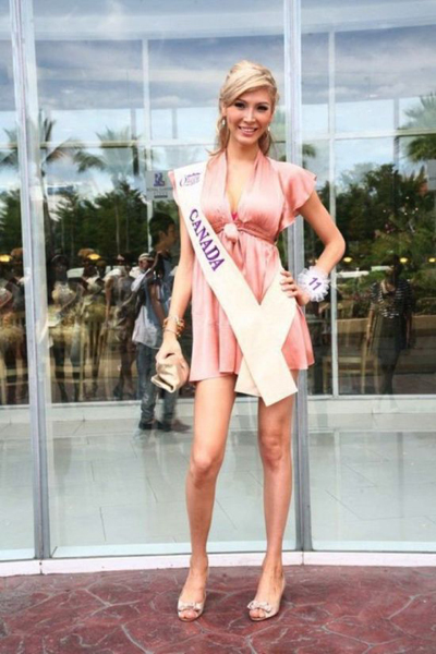 Мисс вселенная 2012 транссексуал, Дженна Талакова  