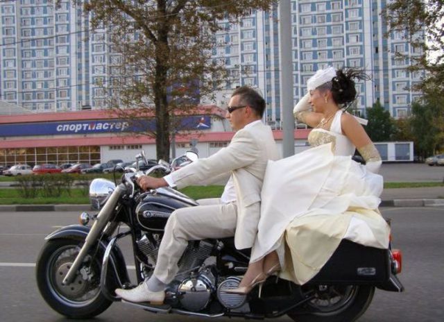 В России, смешные фото, тем временем