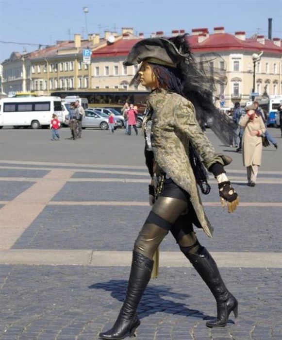 В России, смешные фото, тем временем