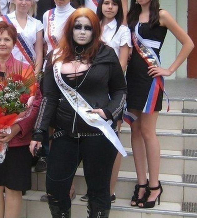 В России, смешные фото, тем временем