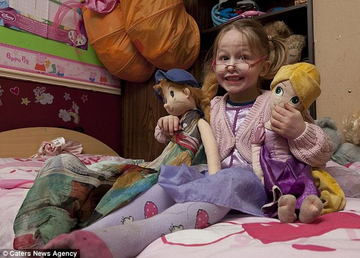 Мальчик в 4 года решил стать девочкой