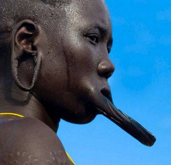 Чудовищные обычаи или красота по-африкански Чудовищные обычаи или красота по-африкански