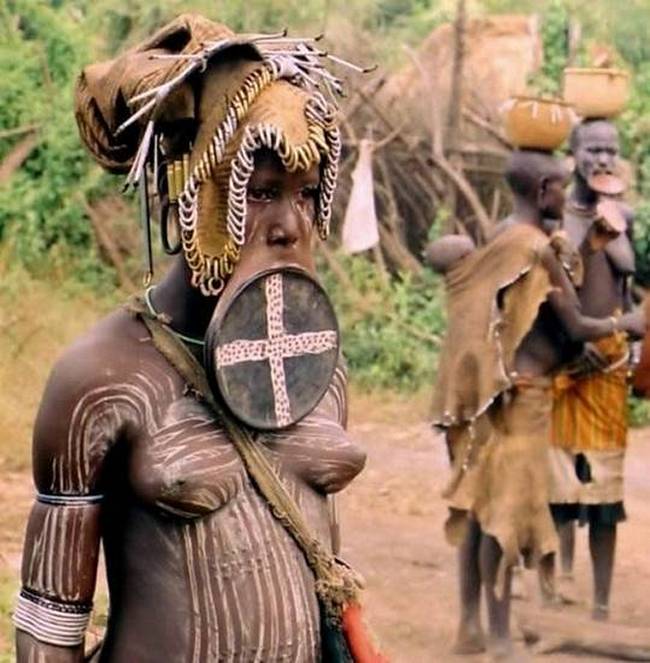 Чудовищные обычаи или красота по-африкански Чудовищные обычаи или красота по-африкански