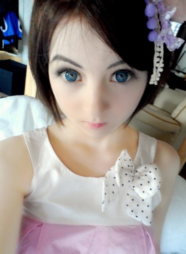 Пятнадцатилетняя девочка-кукла - Венера Палермо из Англии