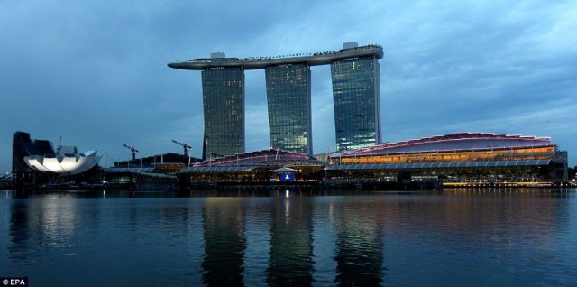 Парк отдыха на высоте 200 метров над землей в Сингапуре