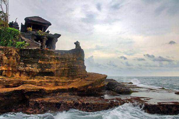 Пура Танах Лот - индуистский храм