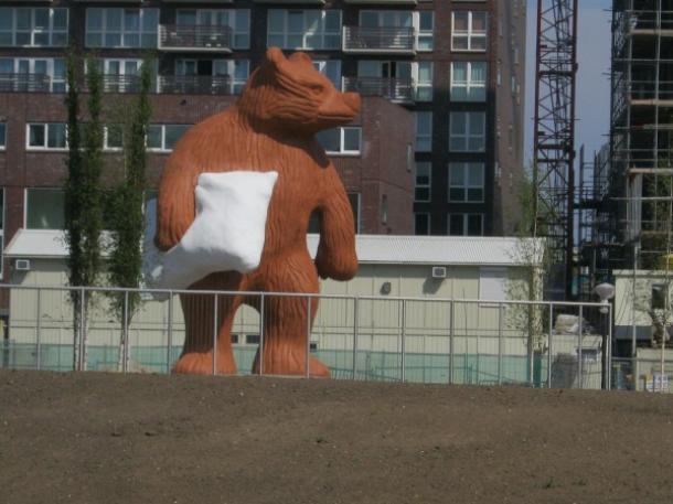 Гигантские скульптуры Флорентина Хофмана