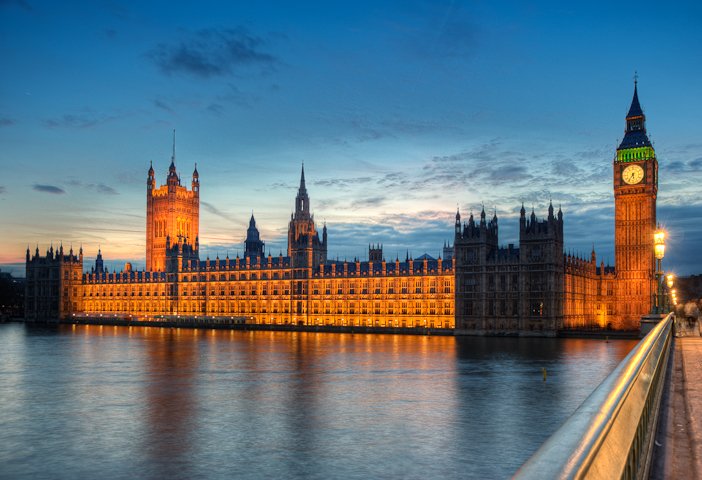 Городские пейзажи от Филиппа Клингера