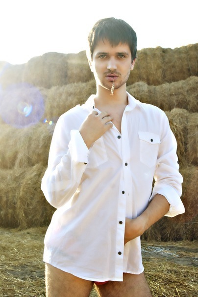 Такие фотки должны быть у каждой девушки :)