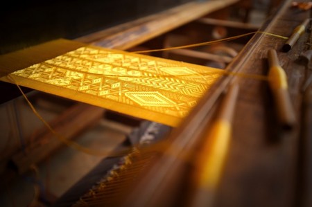 Паучье золото, ткань