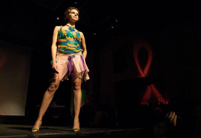 Платья из презервативов