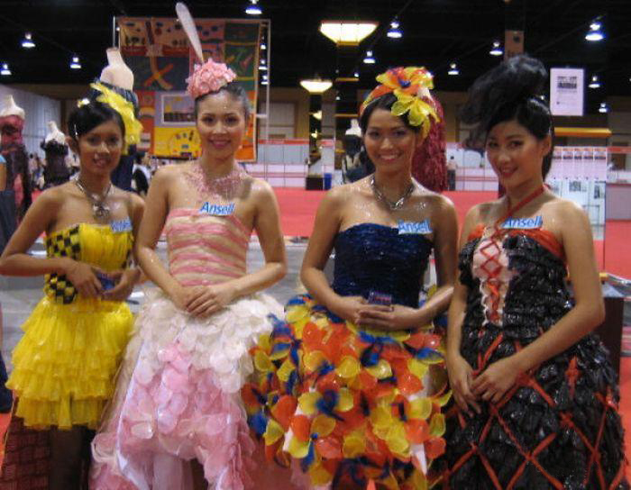 Платья из презервативов