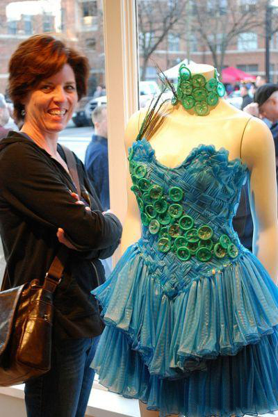 Платья из презервативов