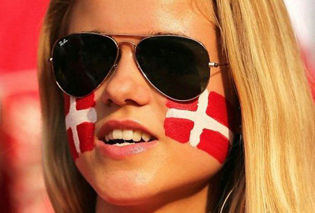 Горячие болельщицы евро 2012 Горячие болельщицы евро 2012