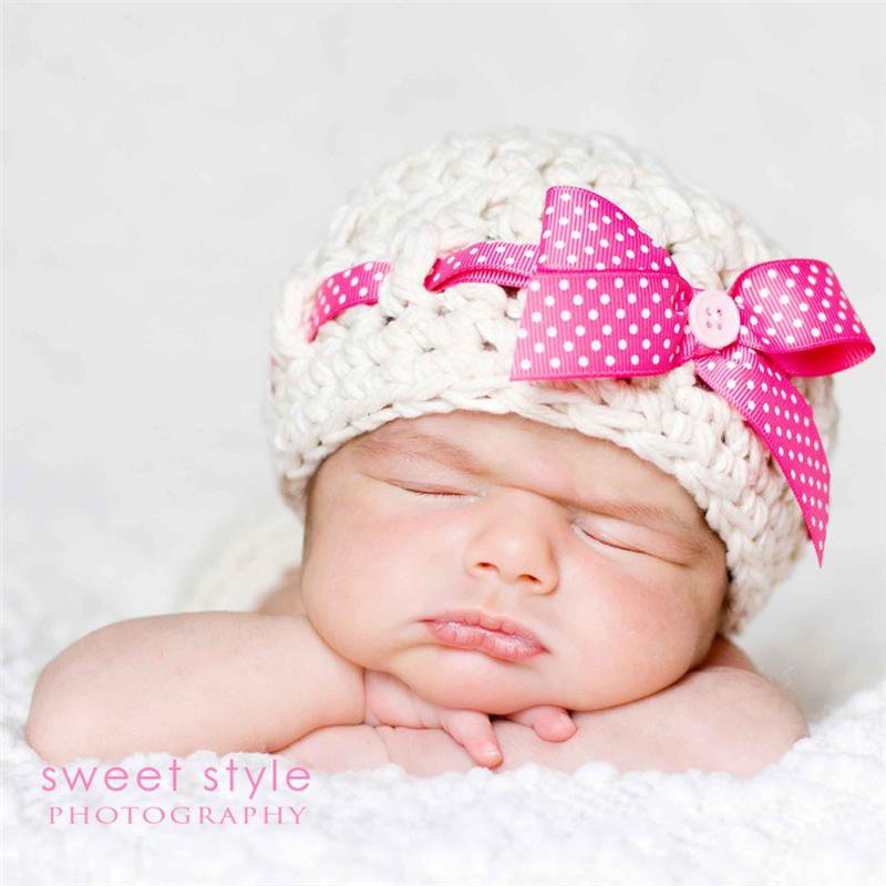 Милые детки в смешных шапочках