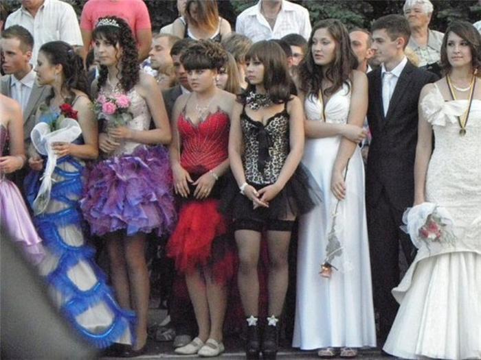 Таких выпускных платьев вы ещё не видели...