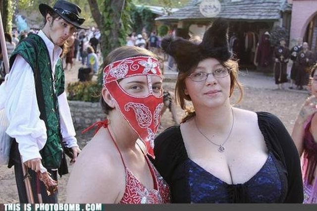 Герои второго плана или как правильно испортить фотографию