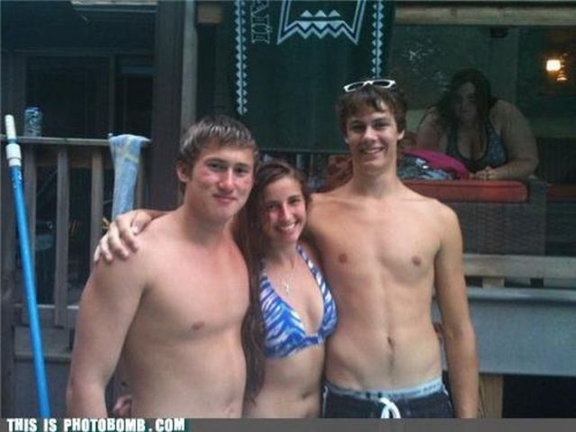 Герои второго плана или как правильно испортить фотографию