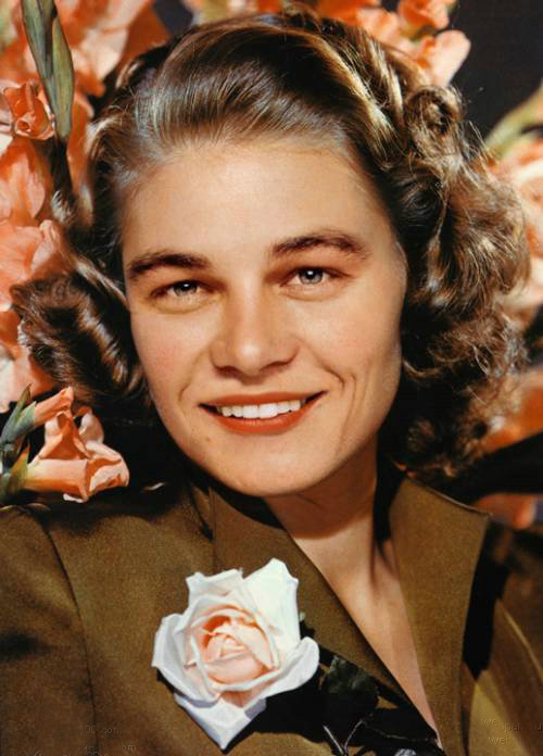 Знаменитые актеры в женском образе