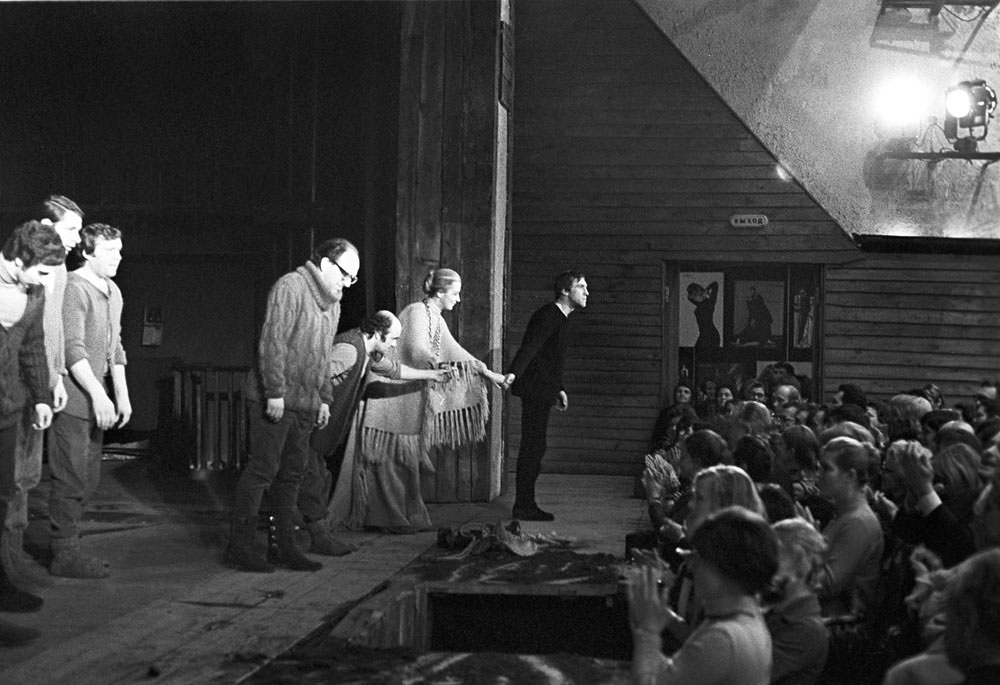 Таганка театр режиссеры. Театр на Таганке 1960. Театр на Таганке 1980.