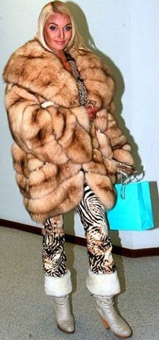 Странные и нелепые костюмы знаменитостей