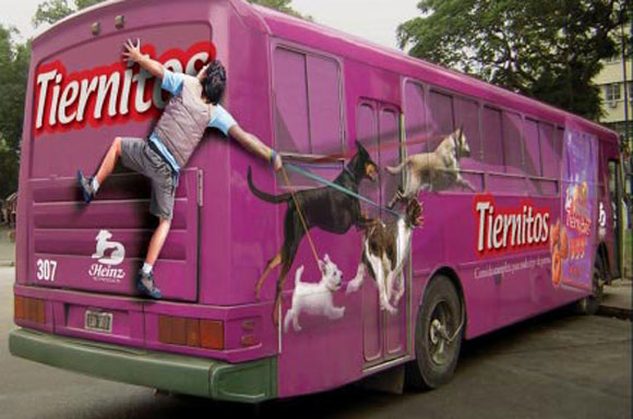 Креатив: рисунки на автобусах 