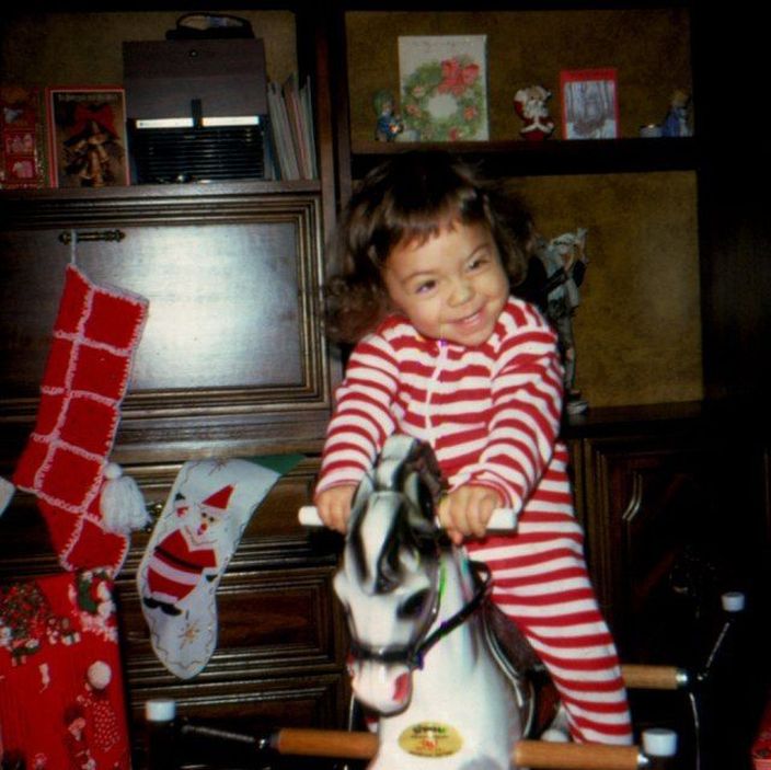 Эмоции детей получивших новогодние подарки