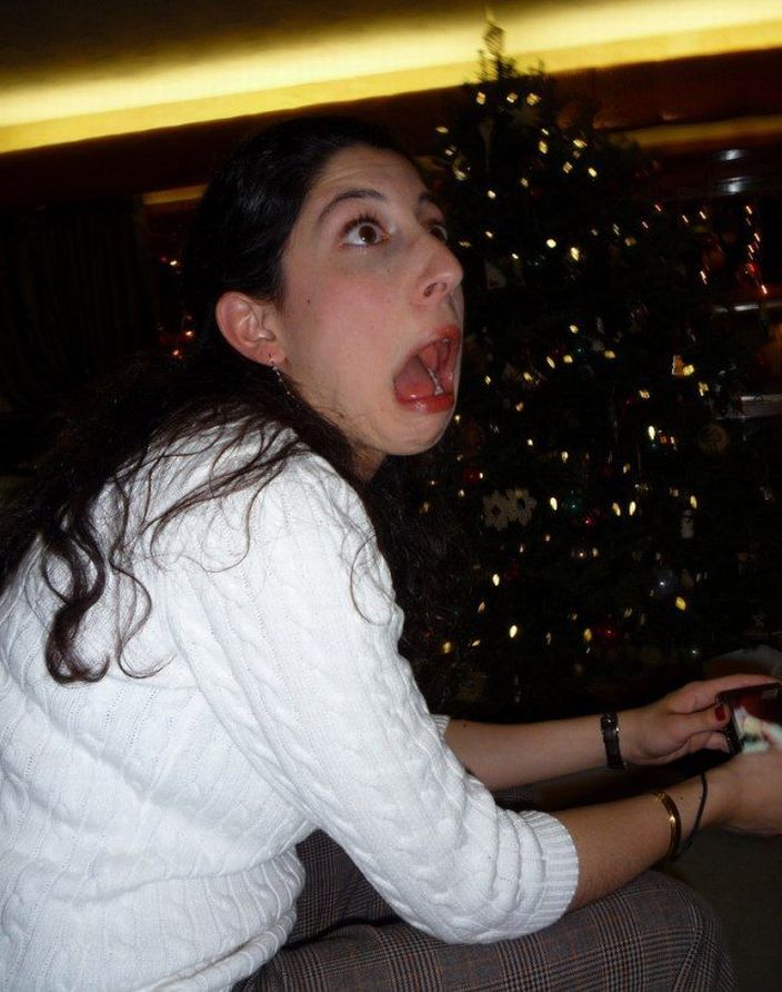 Эмоции детей получивших новогодние подарки