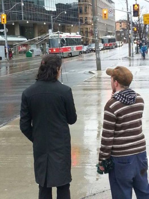 люди делают всё не так, неправильно, неудача 