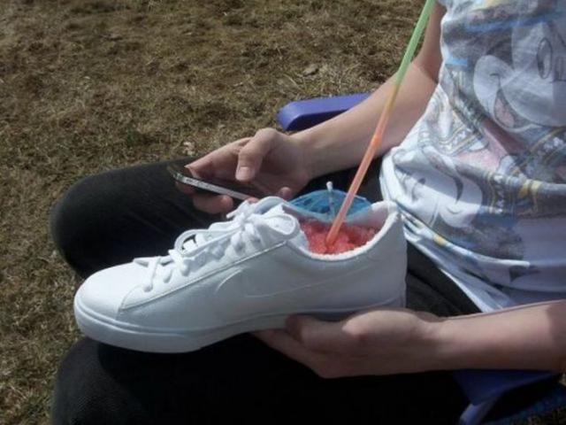 люди делают всё не так, неправильно, неудача 