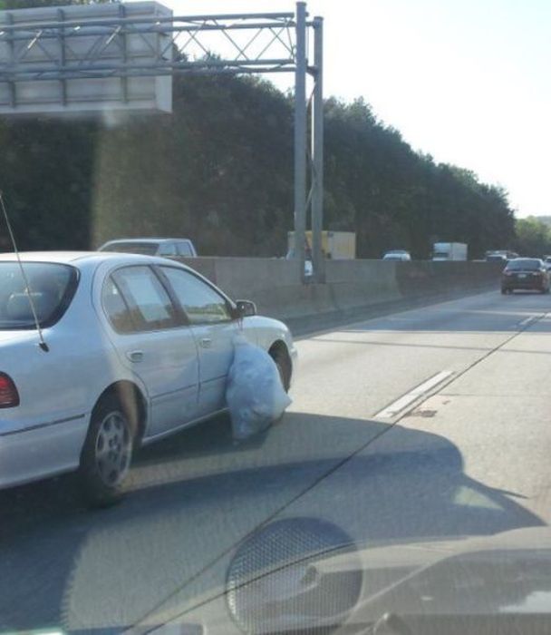 люди делают всё не так, неправильно, неудача 