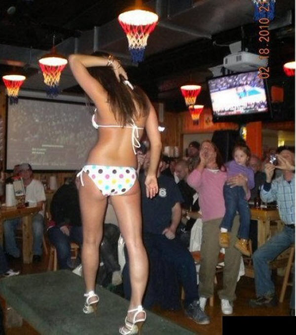 худший отец года, ужасные родители,горе папаша, бедные дети