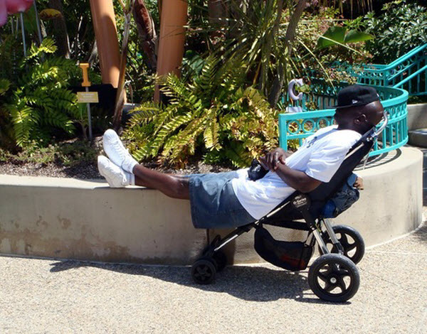 худший отец года, ужасные родители,горе папаша, бедные дети