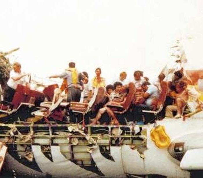 Невероятное приземление самолета, приземление полуразрушенного самолета, Рейс 243, Aloha Airlines